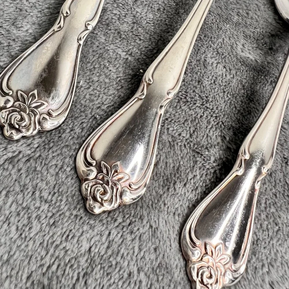 Oneida True Rose Flatware Lot 21 pc Stainless Steel Set Forks Spoons Serving